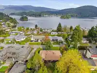809 ROSLYN BOULEVARD - thumbnail 4