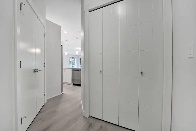105 33886 PINE STREET - photo 3 of 36
