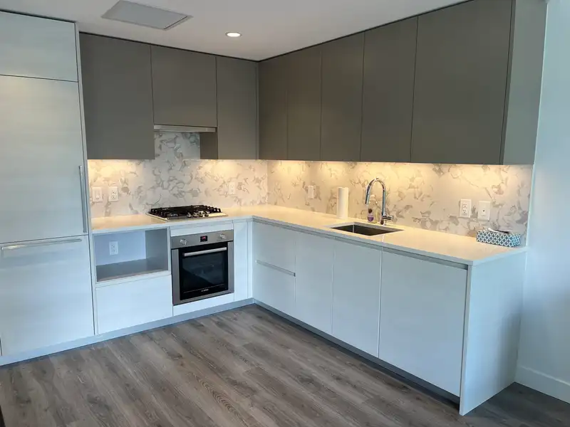 905 8181 CHESTER STREET - photo 2 of 3