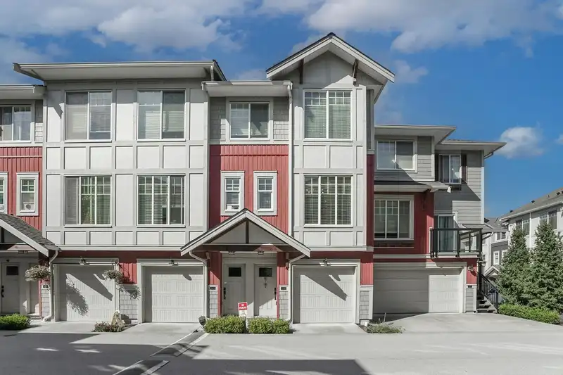 146 20498 82 AVENUE - photo 1 of 40