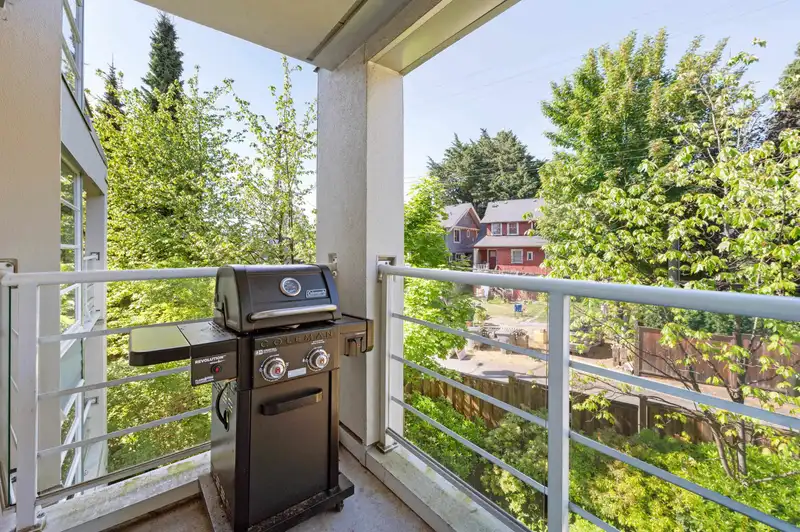 304 2525 W 4TH AVENUE - photo 4 of 28