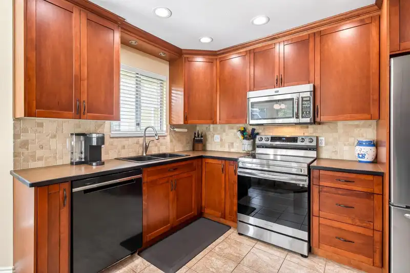 158 8737 212 STREET - photo 2 of 39