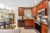 158 8737 212 STREET - thumbnail 5