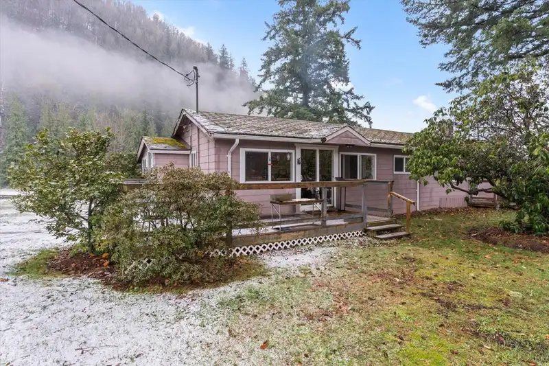 238 MAPLE FALLS ROAD - photo 3 of 35