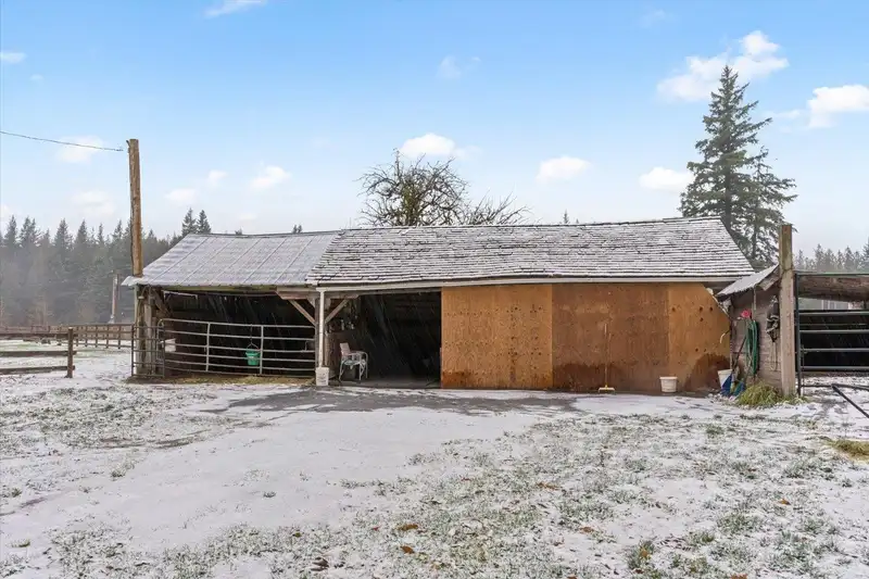 238 MAPLE FALLS ROAD - photo 4 of 35