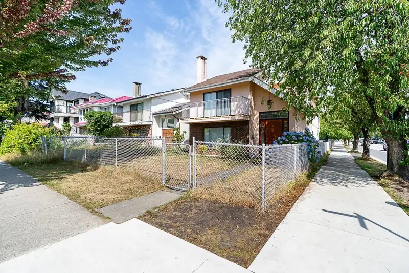6496 QUEBEC STREET - photo 3 of 38