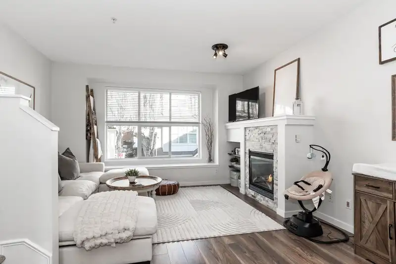 30 20460 66 AVENUE - photo 2 of 30