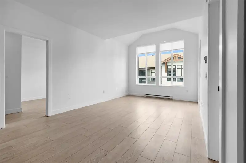 411 19945 BRYDON CRESCENT - photo 4 of 20