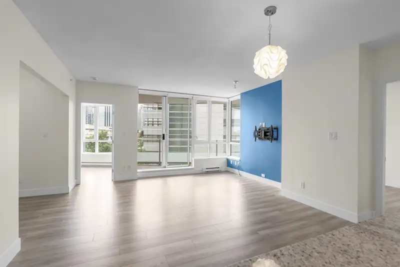 509 4808 HAZEL STREET - photo 2 of 31