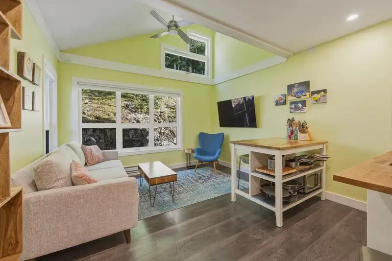 3 2162 SARAJEVO DRIVE - photo 2 of 19