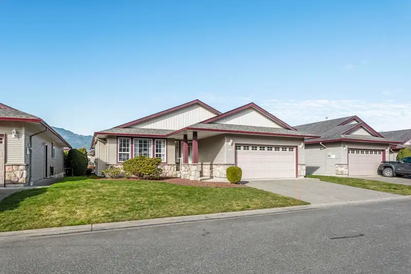 43 7330 ELM ROAD - photo 3 of 40