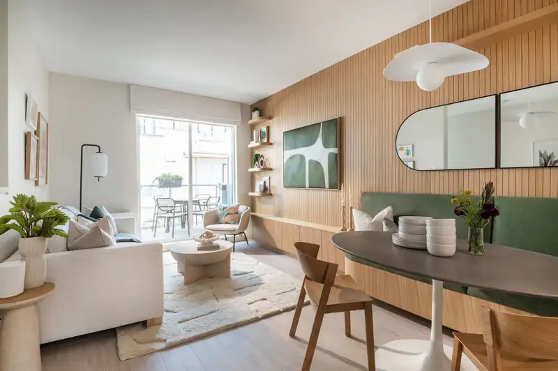 220 921 GRANT STREET - photo 1 of 10