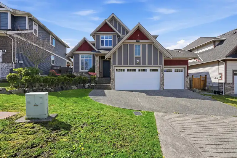 2203 RIESLING DRIVE - photo 1 of 40