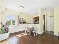 141 7388 MACPHERSON AVENUE - thumbnail 4