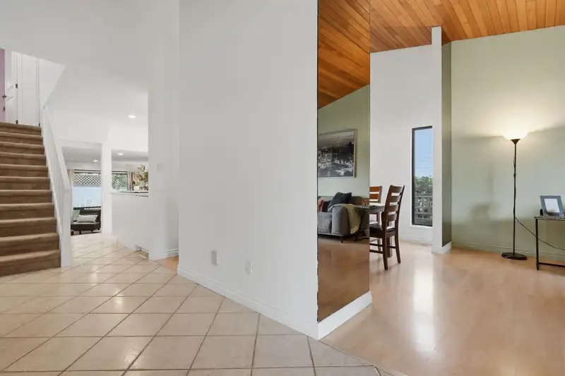 11837 ALDERWOOD CRESCENT - photo 3 of 40