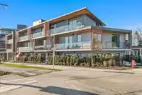 103 333 ST. DAVIDS AVENUE - thumbnail 1