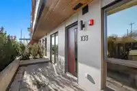 103 333 ST. DAVIDS AVENUE - thumbnail 2