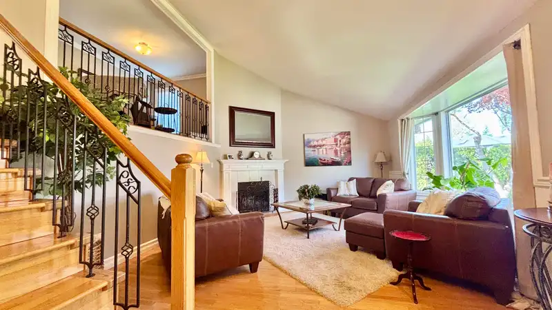 20456 97A AVENUE - photo 2 of 30