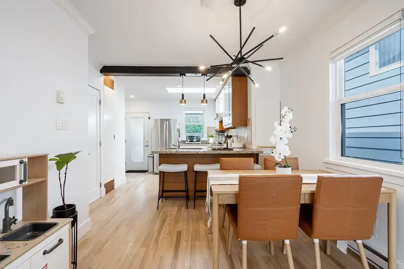 1617 E 36TH AVENUE - photo 4 of 33
