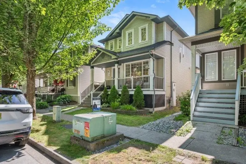 10091 243 STREET - photo 4 of 38