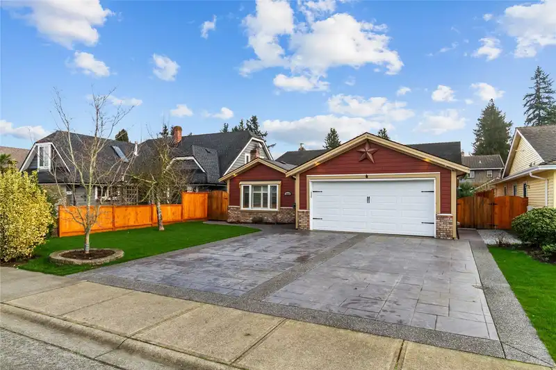 4668 55A STREET - photo 1 of 26