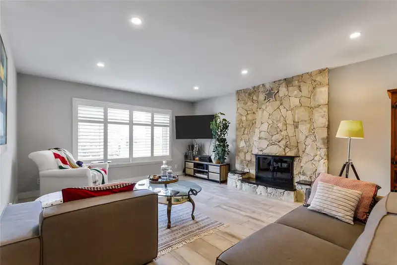 4668 55A STREET - photo 4 of 26