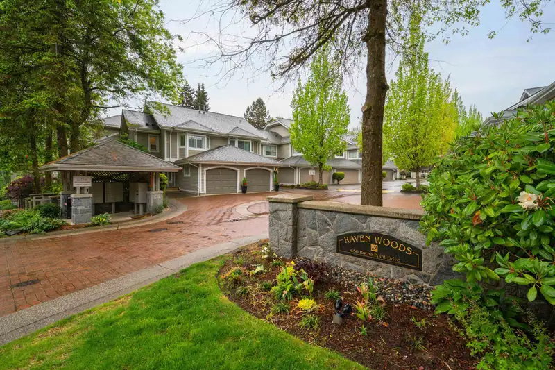 25 650 ROCHE POINT DRIVE - photo 1 of 37