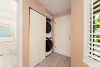 25 650 ROCHE POINT DRIVE - thumbnail 7