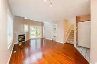 25 650 ROCHE POINT DRIVE - thumbnail 9