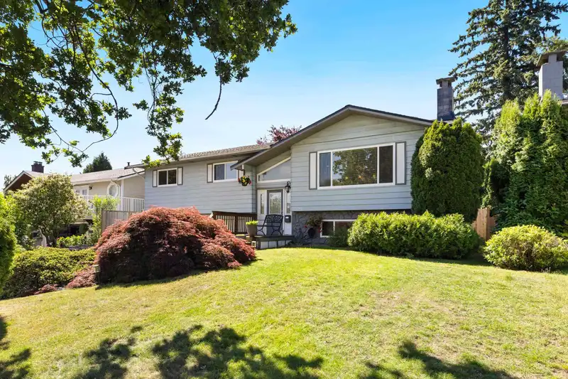 17030 HEREFORD PLACE - photo 3 of 40