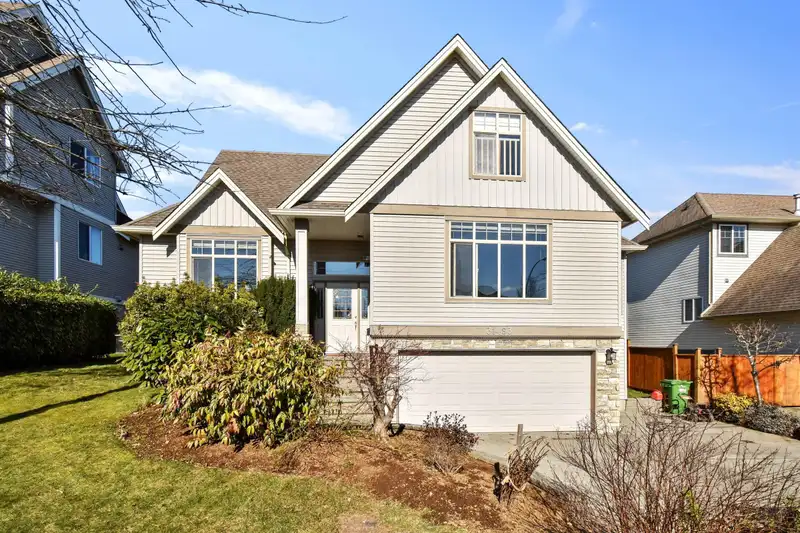 31493 SPUR AVENUE - photo 2 of 35