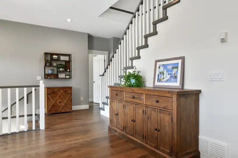31493 SPUR AVENUE - photo 3 of 35