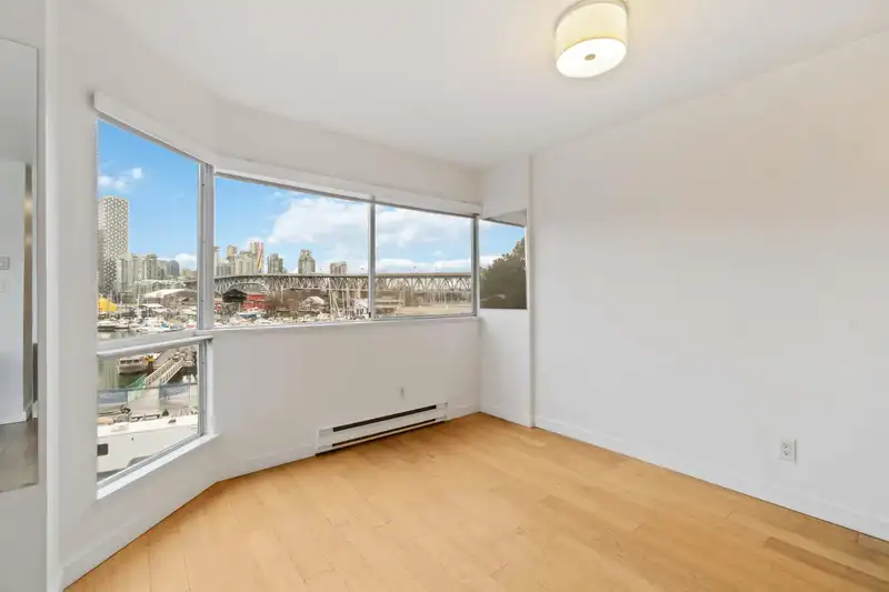 406 1510 W 1ST AVENUE - photo 4 of 19