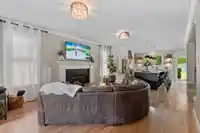 835 KENT STREET - thumbnail 17