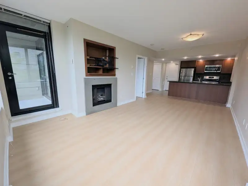 306 9188 HEMLOCK DRIVE - photo 4 of 22