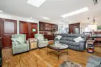404 MUNDY STREET - thumbnail 8