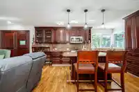 404 MUNDY STREET - thumbnail 10