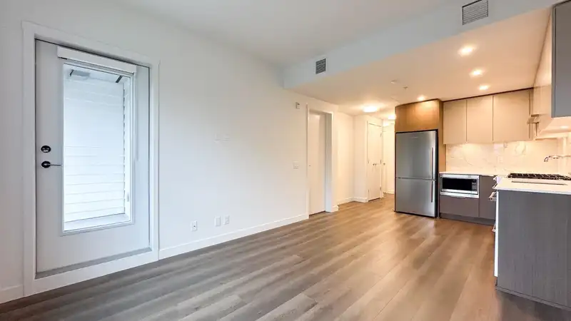 309 645 COMO LAKE AVENUE - photo 4 of 29