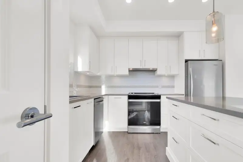 B108 20834 80 AVENUE - photo 4 of 26