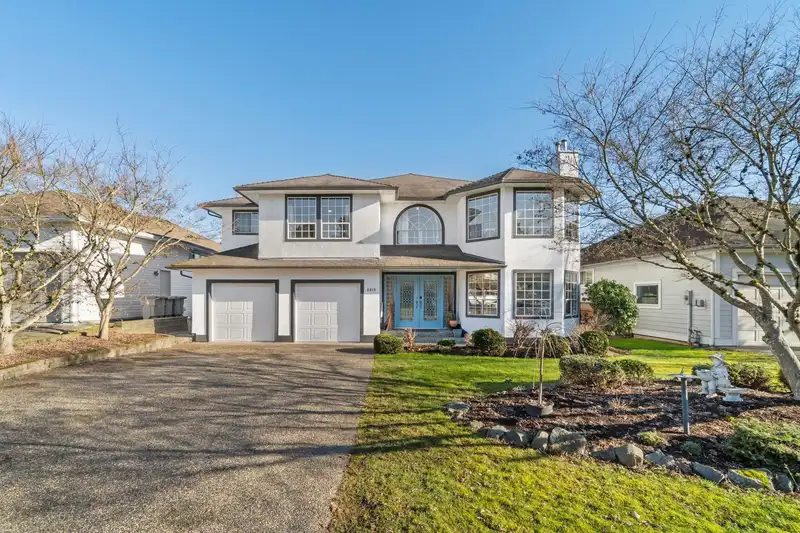 6018 189A STREET - photo 1 of 32