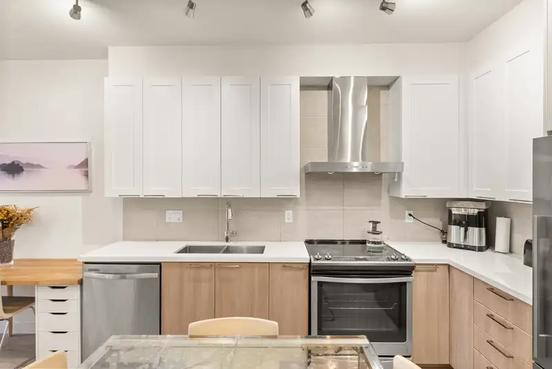 317 611 REGAN AVENUE - photo 1 of 36