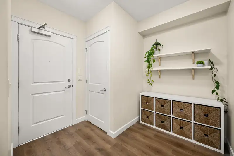 501 20290 86 AVENUE - photo 2 of 38
