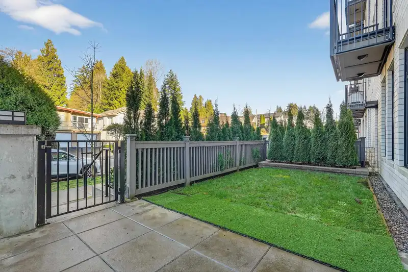 108 708 EDGAR AVENUE - photo 1 of 25