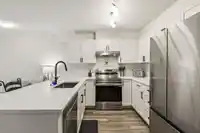 102 365 E 1ST STREET - thumbnail 9