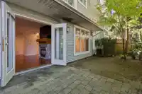 993 LYNN VALLEY ROAD - thumbnail 32