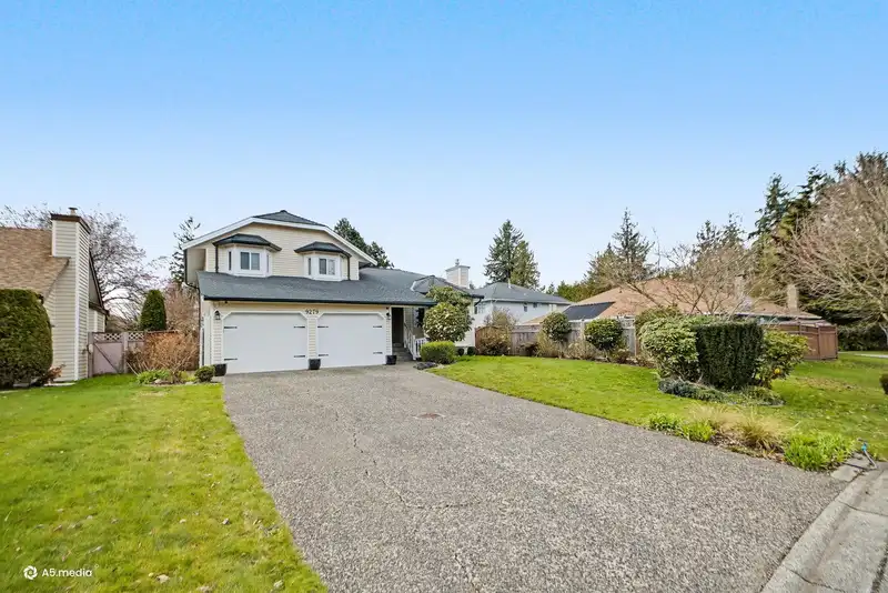 9279 156A STREET - photo 3 of 29