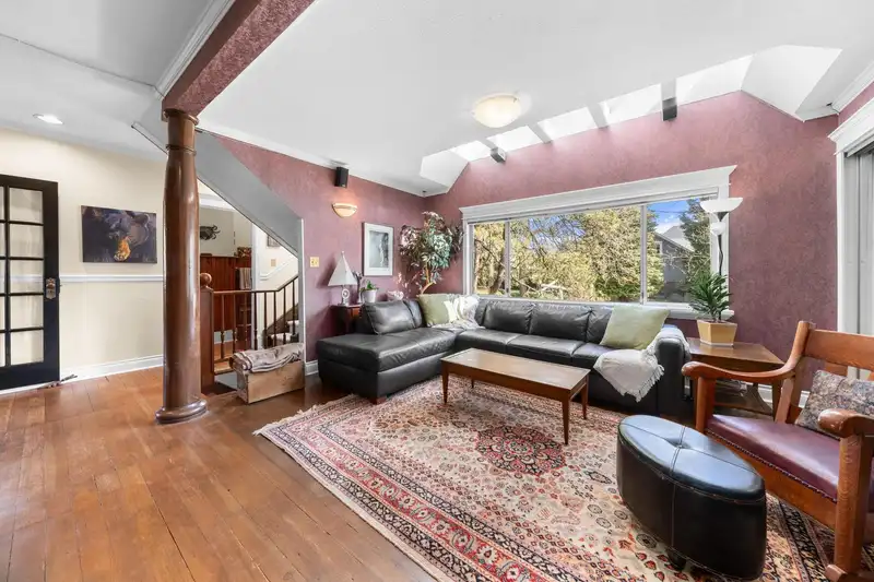 628 E 5TH STREET - photo 3 of 40