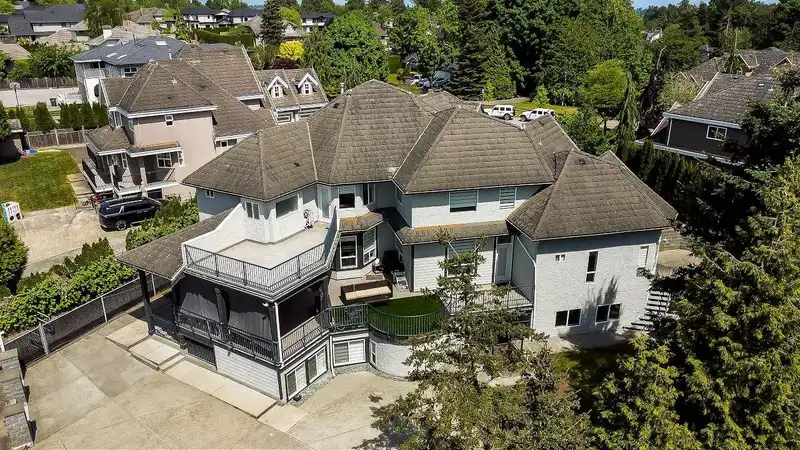 5733 W KETTLE CRESCENT - photo 3 of 40