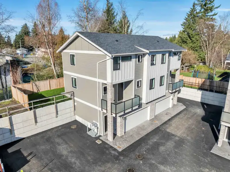 2461 BECK ROAD - photo 1 of 40