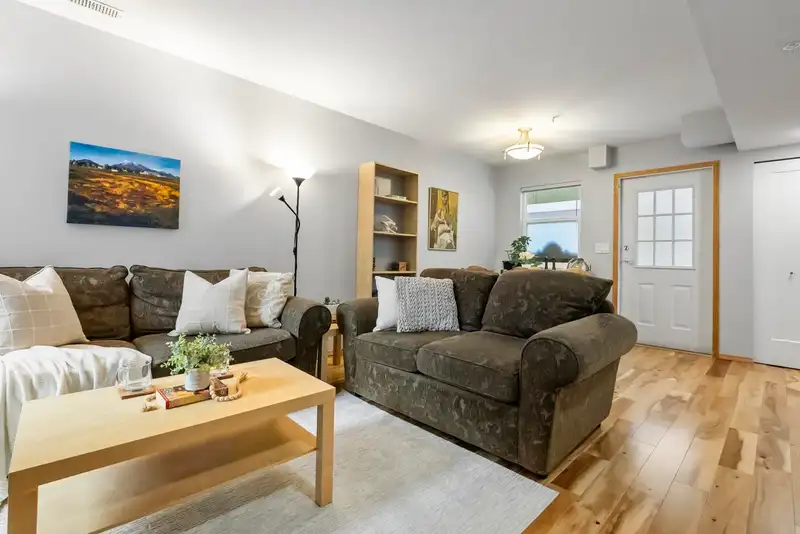 22 20543 96 AVENUE - photo 2 of 40